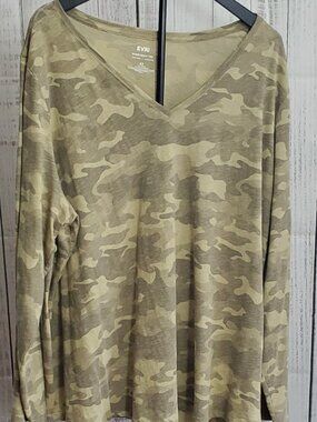 EVRI Everyday Tee for Women  Size 3X  Camo Long Sleeve